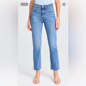 Levi’s wedgie ankle jeans- medium wash